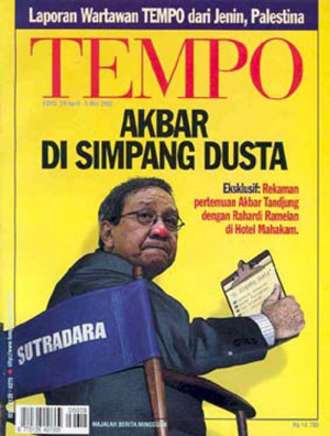 Akbar Di Simpang Dusta
